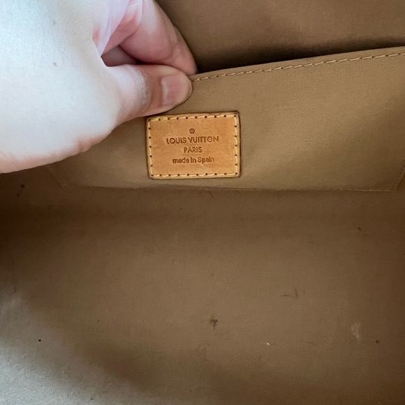 Purse - Picture 2 of 3